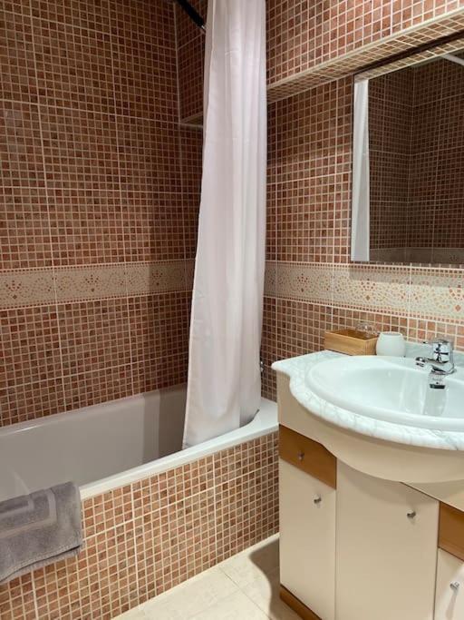 Apartamento Hasta 4 Pax Con Terraza- Nº Hut 08258 Soldeu Exterior photo